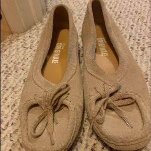 Wallabee Chic Sand Suede sz 8.5